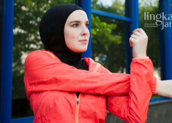 POTRET: Olahraga memakai hijab (Freepik @freepik/Lingkarjateng.id)