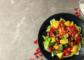 ILUSTRASI: Diet Vegetarian (Freepik @atlascompany/Lingkarjateng.id)