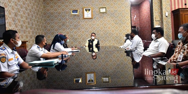 Pj Walikota Salatiga Setujui Pembangunan Jalur Penyelamat Darurat di JLS 25 Pj Walikota Salatiga Setujui Pembangunan Jalur Penyelamat Darurat di JLS