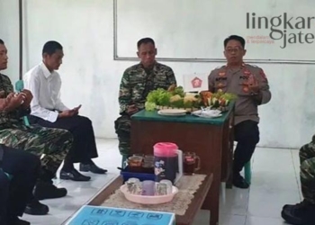 HUT ke-77 TNI, Polsek Demak Kota Beri Kejutan Koramil 01 Demak