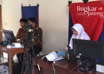 Sambut-Pemilu-2024,-Dispendukcapil-Kendal-Gencar-Rekam-Data-E-KTP-Pelajar