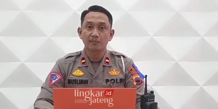 Tradisi Meron Sukolilo, Arus Lalu Lintas di Jalan Pati-Purwodadi Dialihkan 25 Tradisi Meron Sukolilo, Arus Lalu Lintas di Jalan Pati-Purwodadi Dialihkan