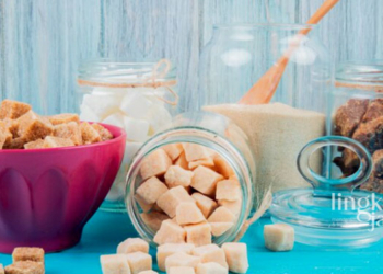 ILUSTRASI: Berbagai macam gula dalam wadah yang tidak baik dikonsumsi bagi penderita diabetes. (Freepik @stockking/Lingkarjateng.id)