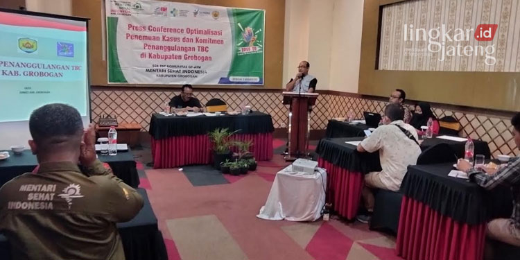MEMAPARKAN: Press Conference Optimalisasi Penemuan Kasus dan Komitmen Penanggulangan TBC di Kabupaten Grobogan di Hotel Front One pada Jumat, 25 November 2022. (Muhamad Ansori/Lingkarjateng.id)