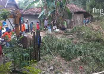 Kali Tarung Rembang Dikeruk Guna Kurangi Risiko Banjir