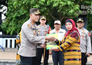 Peduli-Gempa-Cianjur,-Pemkab-Batang-dan-Polres-Kirim-Bantuan-Logistik