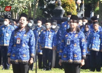 HUT Korpri, Pj Walikota Salatiga Beri Hadiah kepada ASN Ibu dan Anak 27 Peringati-HUT-Korpri,-Pj-Walikota-Salatiga-Beri-Hadiah-ke-ASN-Ibu-dan-Anak