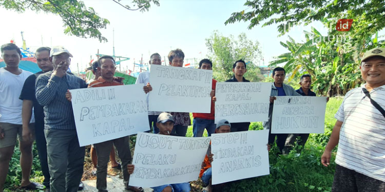 Viral Pembakaran Kapal di Kalimantan Barat Nelayan Pati Minta Pelaku Ditindak2 1