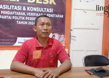 Komisioner Komisi Pemilihan Umum (KPU) Kendal, Rokhimudin. (Arvian Maulana/Lingkarjateng.id)