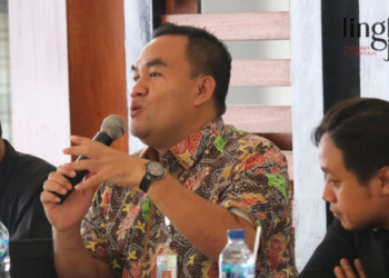 Bupati Blora, Arief Rohman saat menghadiri seminar akademik dalam rangkaian pelantikan SEMA-DEMA IAI Al-Muhammad Cepu, Kabupaten Blora pada Jumat, 20 Januari 2023. (Dok. Humas Pemkab Blora)