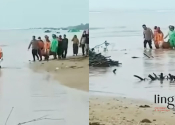 EVAKUASI: Tim SAR Gabungan mengevakuasi nelayan asal Kabupaten Demak yang ditemukan di Pantai Pailus, turut Desa Karanggondang, Kecamatan Mlonggo, Kabupaten Jepara pada Jumat, 20 Januari 2023 pagi. (Dok. Facebook Info Seputar Jepara/Lingkarjateng.id)