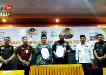 SIMBOLIS: Pemkab Jepara dan Kejari usai menandatangani nota kesepamahaman program jaga desa di Ono Joglo Resort pada Selasa, 24 Januari 2023. (Aziz Afifi/Lingkarjateng.id)