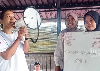 PELATIHAN: Para pekerja diberikan kesempatan untuk berlatih menyampaikan pendapat. (Dok. Website Pemkab Batang/Lingkarjateng.id)