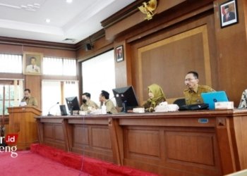 RAPAT: Suasana rapat koordinasi Kota Layak Anak (KLA) di Ruang Pragola Setda Kabupaten Pati pada Senin, 16 Januari 2023. (Dok. Humas Pemkab Pati/Lingkarjateng.id)