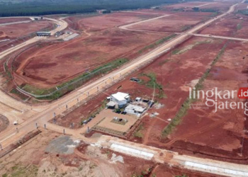 POTRET: Foto udara kondisi jalan di Kawasan Industri Terpadu Batang (KITB), Kabupaten Batang, pada Jumat, 8 Oktober 2021. (Istimewa/Lingkarjateng.id)