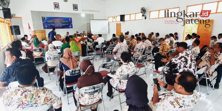 DISKUSI: Suasana Musrenbang Kecamatan Dukuhseti Tahun 2023 Rencana Kerja Pemerintah Daerah (RKPD) Tahun 2024 di Aula BPL-LKMD Dukuhseti pada Selasa, 14 Februari 2023. (Istimewa/Lingkarjateng.id)