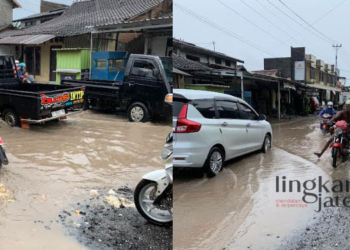 JALAN RUSAK: Jalan rusak mengakibatkan genangan air sehingga membahayakan pengguna jalan di Jalan Purwogondo, Kecamatan Kalinyamatan, Kabupaten Jepara. (Burhan/Lingkarjateng.id)