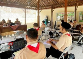 Diskominfo Pati Gelar Bimtek Pemaksimalan Sistem Data Kepramukaan 26 BIMTEK: Diskominfo Pati menggelar bimbingan teknis (bimtek) pemaksimalan sistem data kepramukaan untuk Kwartir Cabang Pati pada Rabu, 1 Maret 2023. (Khairul Mishbah/Lingkarjateng.id)