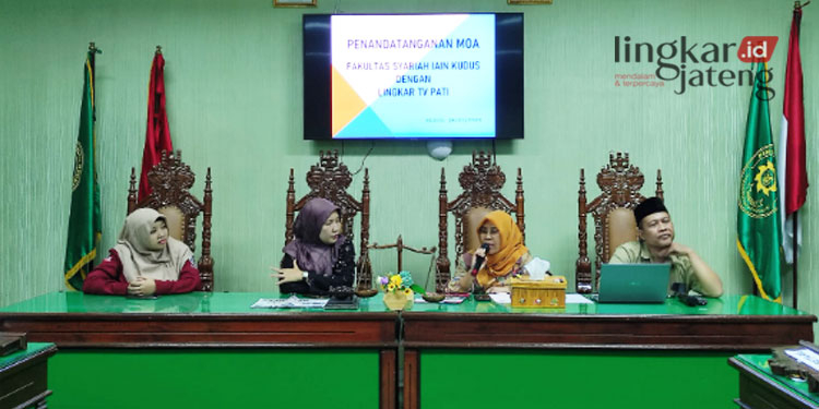 KERJASAMA: Pembahasan kerjasama Fakultas Syariah IAIN Kudus dengan Lingkar Media Group di Gedung Fakultas Syariah IAIN Kudus pada Jumat, 24 Maret 2023. (Nisa Hafizhotus. S/Lingkarjateng.id)