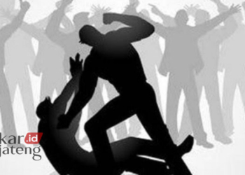 ILUSTRASI: Ilustrasi pengeroyokan. (Istimewa/Lingkarjateng.id)