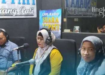 DIALOG: Dialog interaktif dengan narasumber dari PLN Pati di Radio Suara Pati pada Rabu, 10 Mei 2023. (Dok. Instagram Diskominfo Pati/Lingkarjateng.id)