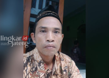 Ketua Paguyuban Penjaga Sekolah Negeri se-Kabupaten Blora, Sugiri. (Istimewa/Lingkarjateng.id)