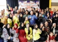 FOTO BERSAMA: Pj Bupati Pati Henggar Budi Anggoro foto bersama dalam acara Halal Bihalal Paguyuban Kuliner Kabupaten Pati (PKKP) bersama klaster makanan ringan (Makring) di Plaza Pragolo. (Istimewa/Lingkarjateng.id)
