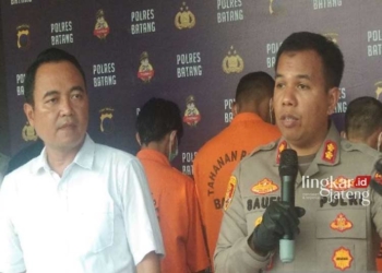 KONFERENSI PERS: Kepala Polres Batang AKBP Saufi Salamun bersama Kepala Satreskrim AKP Andy Fajar saat menggelar konferensi pers kasus TPPO. (Istimewa/Lingkarjateng.id)