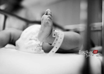 ILUSTRASI: Bayi meninggal dunia. (Freepik/Lingkarjateng.id)
