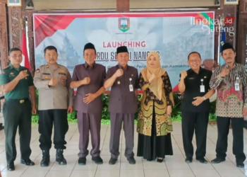 ENTASKAN: Pemerintah Kabupaten (Pemkab) Semarang telah menyiapkan bantuan untuk mengentaskan angka kemiskinan di wilayah tersebut, melalui program Gardu Serasi Nangkis yang diluncurkan di Pendopo Rumah Dinas Bupati, Ungaran, Jumat (23/6). (Hesty Imaniar/Lingkarjateng.id)