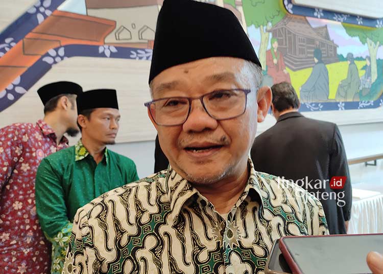 BERI KETERANGAN: Sekretaris Umum (Sekum) PP Muhammadiyah, Abdul Mu'thi. (Nisa Hafizhotus Syarifa/Lingkarjateng.id)