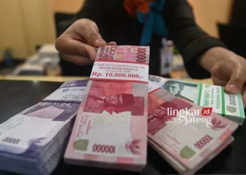 ILUSTRASI: Uang nasabah bank. (Istimewa/Lingkarjateng.id)