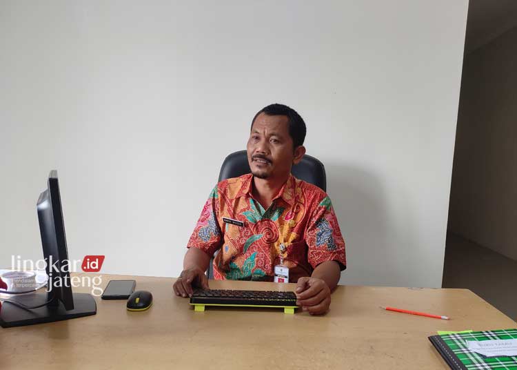 POTRET: Kepala DPMPTSP Kabupaten Kudus, Harso Widodo. (Nisa Hafizhotus Syarifa/Lingkarjateng.id)