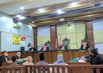 SIDANG LANJUTAN: Majlis Sidang kasus pembunuh bayi oleh ayahnya sendiri Mohammad Sholeh Ika Saputra (20) sebagai pelaku tunggal di Pengadilan Negeri (PN) Pati, Senin, 28 Agustus 2023. (Setyo Nugroho/Lingkarjateng.id)