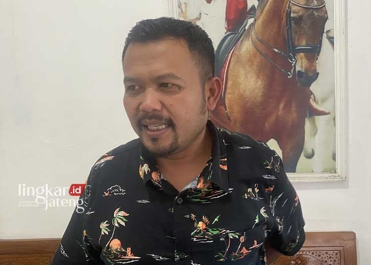 Gerindra Kudus Sambut Golkar dan PAN Gabung Koalisi Dukung Prabowo 25 SERIUS : Ketua DPC (Dewan Pimpinan Cabang) Gerindra Kabupaten Kudus, Sulistyo Utomo. (Ihza Fajar/Lingkarjateng.id)