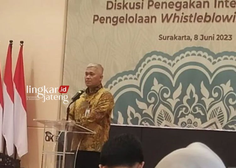 Soal Maba UIN Raden Mas Said Diminta Daftar Pinjol, OJK Surakarta Buka Suara 25 Kepala OJK Surakarta, Eko Yunianto saat memberikan edukasi terkait industri keuangan kepada masyarakat di Solo, beberapa waktu lalu. (Antara/Lingkarjateng.id)