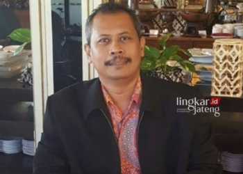 MENERANGKAN: Pengamat Politik dan Pemerintahan Undip Semarang, Teguh Yuwono. (Rizky Syahrul/Lingkarjateng.id)