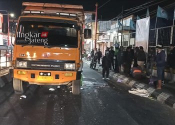 LOKASI: Kecelakaan di Jalan Jenderal Sudirman, Kecamatan Ambarawa, Kabupaten Semarang menewaskan KPS (15) pelajar asal Desa Jragung, Kecamatan Karangawen, Kabupaten Demak pada Senin, 31 Juli 2023 sekitar jam 22.30 WIB. (Hesty Imaniar/Lingkarjateng.id)