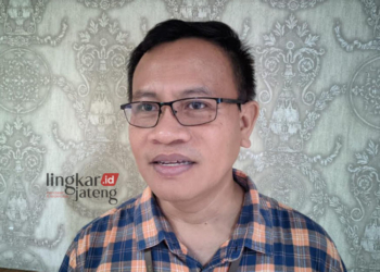 Ketua Bawaslu Rembang, Totok Suparyanto. (R.Teguh Wibowo/Lingkarjateng.id)