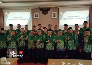 SOLID: Para anggota PD Muhammadiyah Pati usai Pengukuhan Unsur Pembantu Persyarikatan (UPP) periode 2022-2027 di Ruang Penjawi Setda Pati, pada Sabtu, 9 September 2023. (Nailin RA/Lingkarjateng.id)