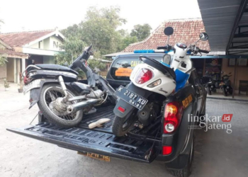 Motor korban kecelakaan yang diamankan di Polsek Kecamatan Winong beberapa waktu lalu. (Setyo Nugroho/Lingkarjateng.id)