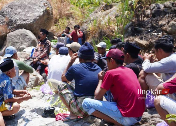 Barikan Cendol Tradisi Minta Hujan di Desa Rahtawu Kudus