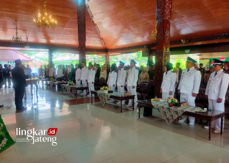 Lantik 9 Kades, Bupati Blora Ingatkan Bekerja Sesuai Amanah