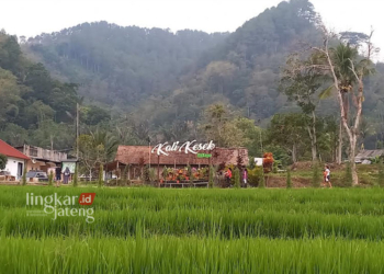 INDAH: Wisata Kalikesek yang menyajikan panorama pemandangan alam. (Arvian Maulana/Lingkarjateng.id)