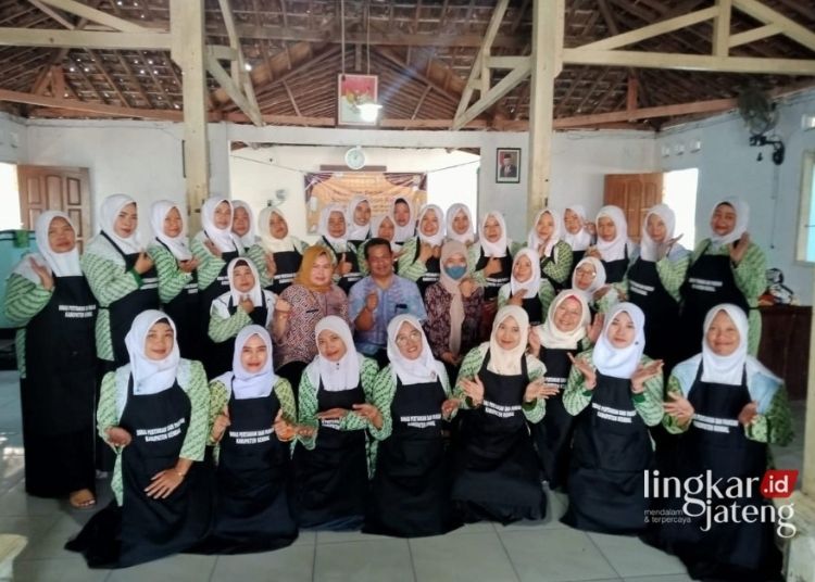 Dispertan Kendal Harap Program Penyuluhan Pertanian Jadi Pemantik Alternatif Usaha 25 PELATIHAN: Bidang peternakan dan kesehatan hewan Dispertan Kendal memberikan pelatihan. (Dok. Dispertan Kendal/Lingkarjateng.id)