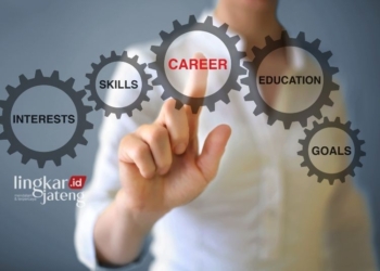 Ilustrasi berkarir. (Canva/Lingkarjateng.id)