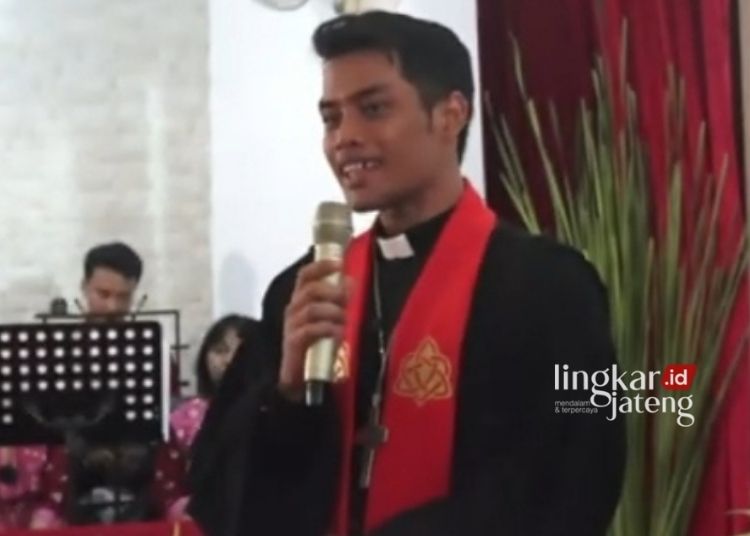 Antonius Prasetyo Jati SFil, Pendeta baru Gereja Kristen Jawa (GKJ) Ngesrep Semarang. (Dok. Lingkarjateng.id)