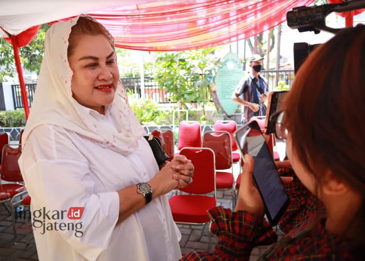 Wali Kota Semarang Hevearita Gunaryanti Rahayu saat diwawancarai wartawan di Semarang, Rabu, 8 November 2023. (Rizky Syahrul/Lingkarjateng.id)