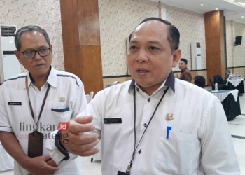 BERI KETERANGAN: Kepala BPS Grobogan, Anang Sarwoto. (Eko Wicaksono/Lingkarjateng.id)