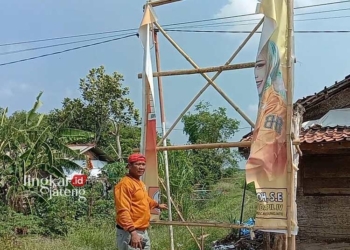 RUSAK: APK di Grobogan milik salah satu caleg dari Partai Hanura rusak. (Dok. Masyarakat for Lingkar/Lingkarjateng.id)